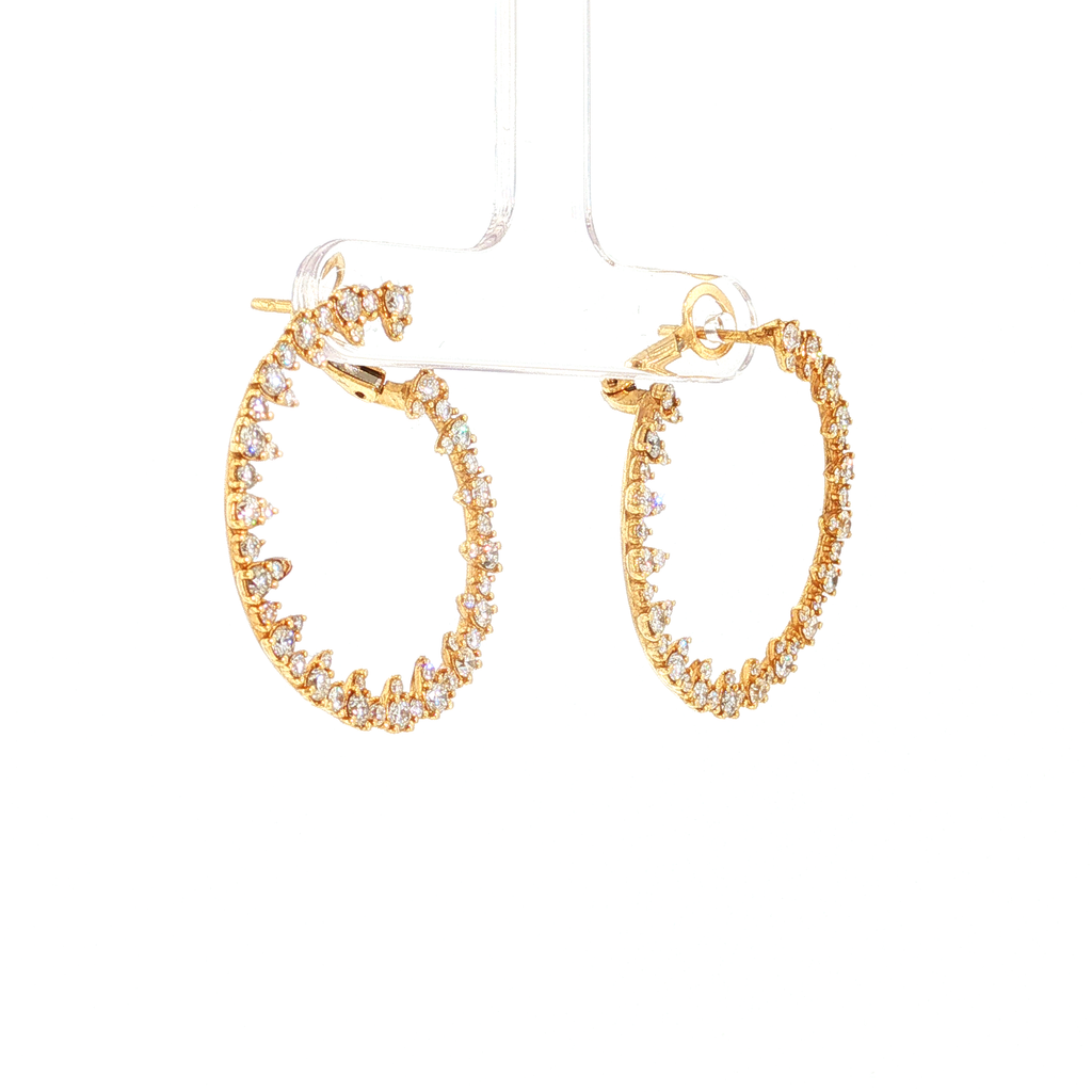 Diamant-Creolen in Gelbgold mit asymmetrischem Besatz