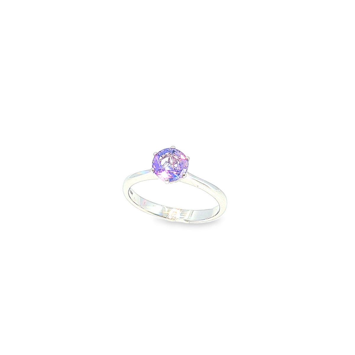 Solitaire Ring with Sapphire in 14kt White Gold