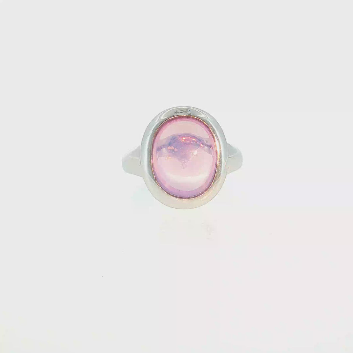 Modern 18 Karat White Gold Solitaire Ring with 6.48 ct Amethyst